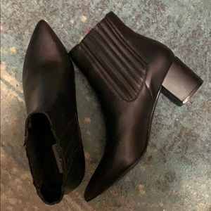 Steve Madden Black booties, New, 11